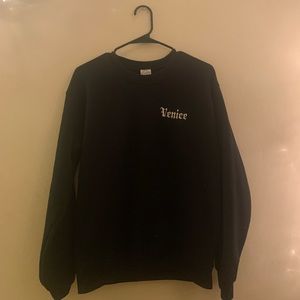 Venice black crew neck